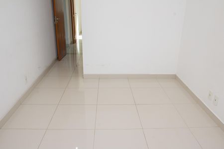 Apartamento para alugar com 74m², 2 quartos e 1 vagaQuarto 2 - Suíte