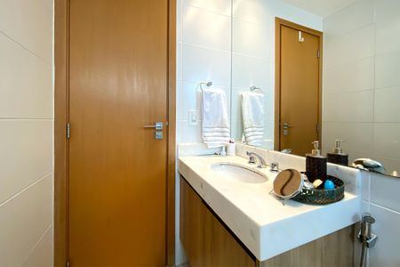 Apartamento à venda com 72m², 2 quartos e 2 vagasBanheiro