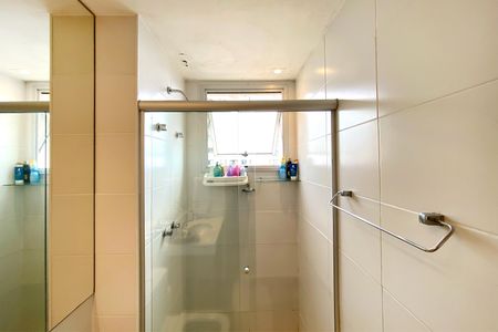Apartamento à venda com 72m², 2 quartos e 2 vagasBanheiro
