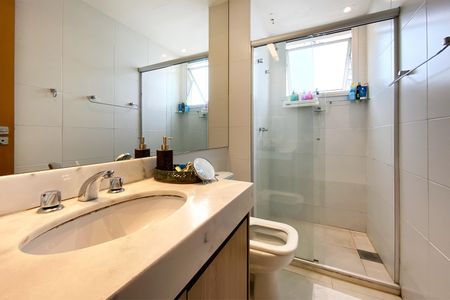 Apartamento à venda com 72m², 2 quartos e 2 vagasBanheiro