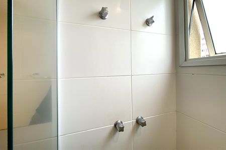 Apartamento à venda com 72m², 2 quartos e 2 vagasBanheiro da Suíte 1