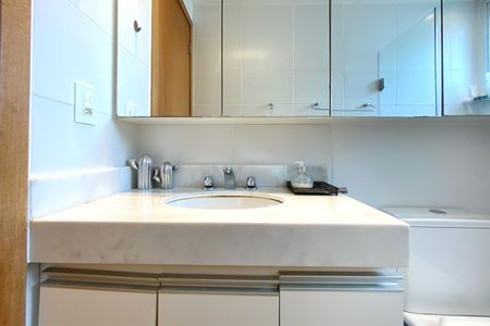 Apartamento à venda com 72m², 2 quartos e 2 vagas