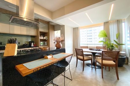 Varanda integrada de apartamento à venda com 2 quartos, 72m² em Vila da Serra, Nova Lima