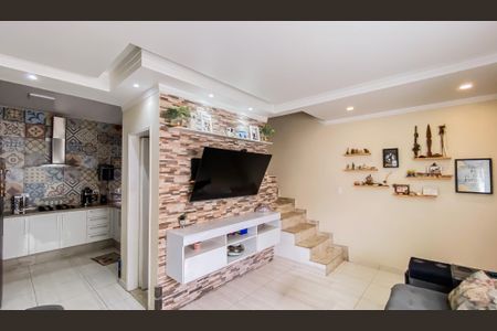 Casa de condomínio à venda com 61m², 2 quartos e 2 vagasSala