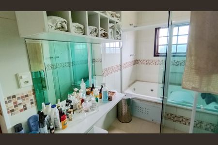 Casa para alugar com 12000m², 5 quartos e 5 vagas Casa para alugar com 12000m², 5 quartos e 5 vagasBanheiro 1