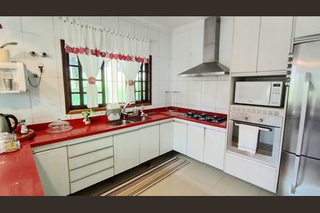 Casa para alugar com 12000m², 5 quartos e 5 vagas Casa para alugar com 12000m², 5 quartos e 5 vagasCozinha