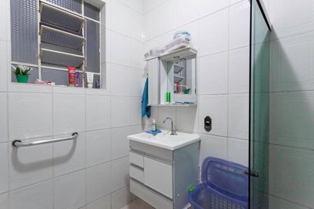 Casa à venda com 276m², 3 quartos e 2 vagasBanheiro social 