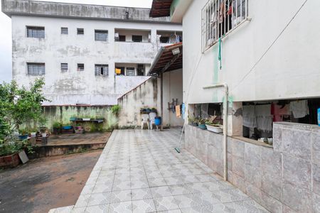 Casa à venda com 276m², 3 quartos e 2 vagasQuintal