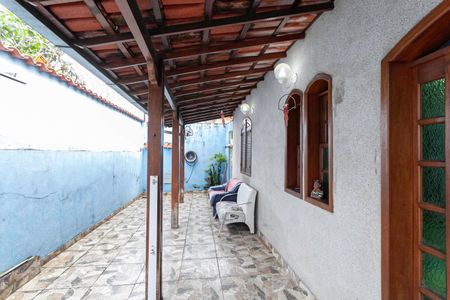 Casa à venda com 276m², 3 quartos e 2 vagasVaranda
