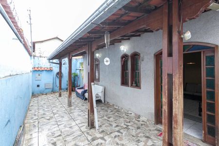 Casa à venda com 276m², 3 quartos e 2 vagasVaranda