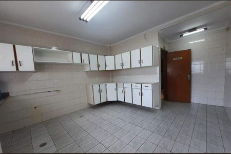 Casa para alugar com 10 quartos, 500m² em Jardim Chapadão, Campinas