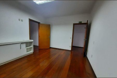 Casa para alugar com 10 quartos, 500m² em Jardim Chapadão, Campinas