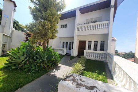 Casa para alugar com 10 quartos, 500m² em Jardim Chapadão, Campinas