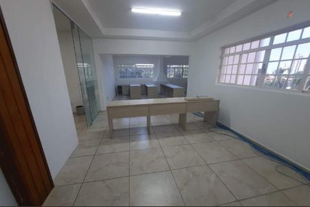 Casa para alugar com 10 quartos, 500m² em Jardim Chapadão, Campinas