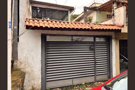 Casa para alugar com 100m², 2 quartos e 1 vagaFachada