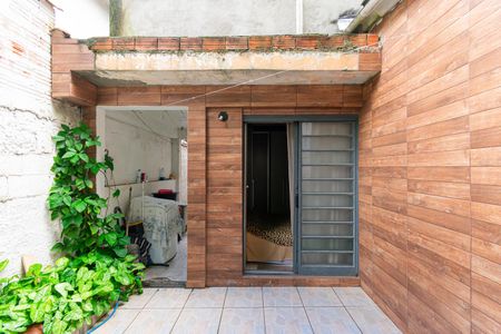 Casa para alugar com 100m², 2 quartos e 1 vagaQuintal