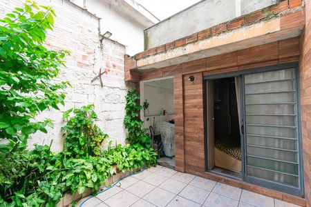 Casa para alugar com 100m², 2 quartos e 1 vagaQuintal