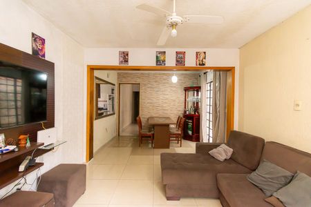 Casa para alugar com 100m², 2 quartos e 1 vagaSala