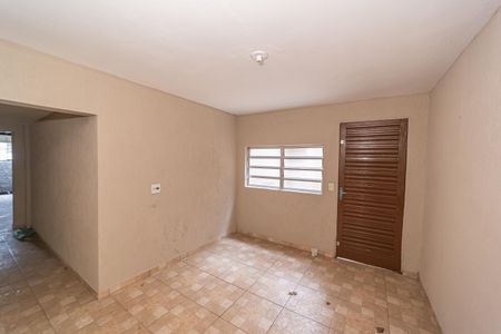 Casa à venda com 167m², 3 quartos e 6 vagas Casa à venda com 167m², 3 quartos e 6 vagasEscritório