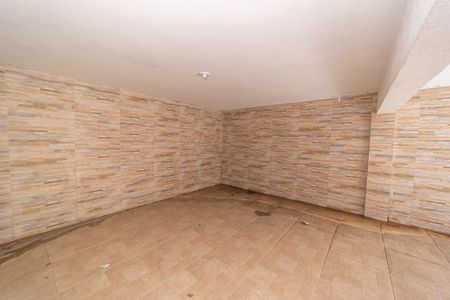 Casa à venda com 167m², 3 quartos e 6 vagas Casa à venda com 167m², 3 quartos e 6 vagasGaragem