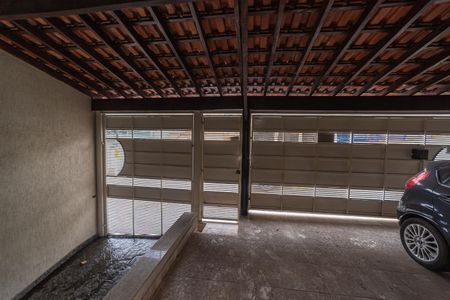 Casa à venda com 167m², 3 quartos e 6 vagas Casa à venda com 167m², 3 quartos e 6 vagasGaragem