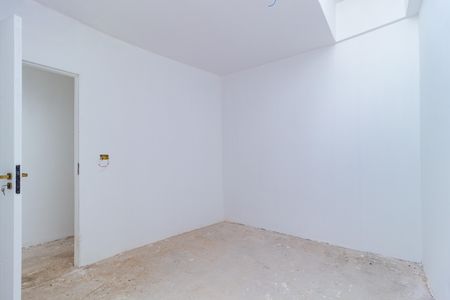 Casa à venda com 345m², 10 quartos e 4 vagas Casa à venda com 345m², 10 quartos e 4 vagasQuarto 1 - Casa 4