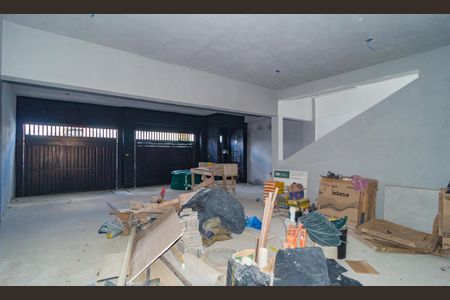 Casa à venda com 345m², 10 quartos e 4 vagas Casa à venda com 345m², 10 quartos e 4 vagasGaragem