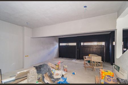 Casa à venda com 345m², 10 quartos e 4 vagas Casa à venda com 345m², 10 quartos e 4 vagasGaragem