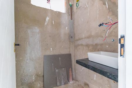 Casa à venda com 345m², 10 quartos e 4 vagas Casa à venda com 345m², 10 quartos e 4 vagasBanheiro - Casa 2