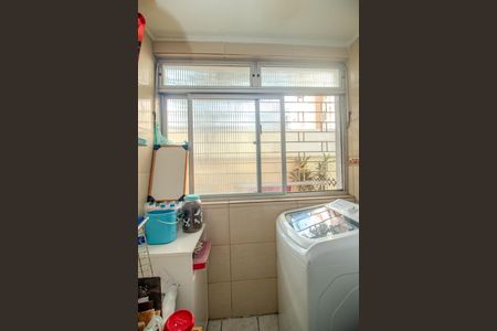 Apartamento à venda com 70m², 2 quartos e 1 vagaÁrea de Serviço