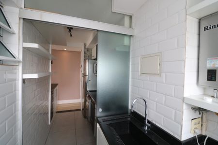 Apartamento para alugar com 67m², 3 quartos e 1 vagaÁrea de Serviço