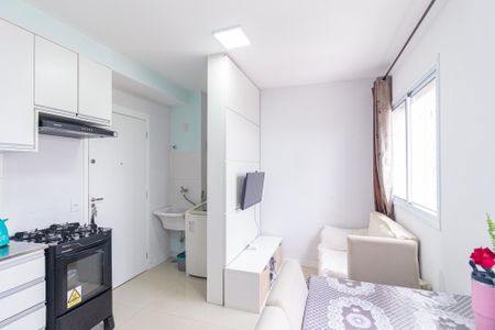 Sala de apartamento para alugar com 2 quartos, 35m² em Vila Sul Americana, Carapicuíba