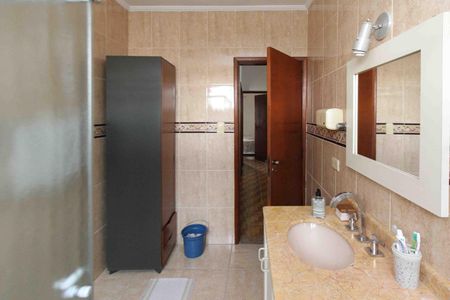 Casa à venda com 150m², 2 quartos e 2 vagasBanheiro Social