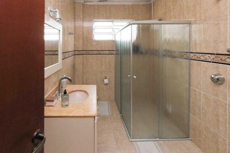 Casa à venda com 150m², 2 quartos e 2 vagasBanheiro Social