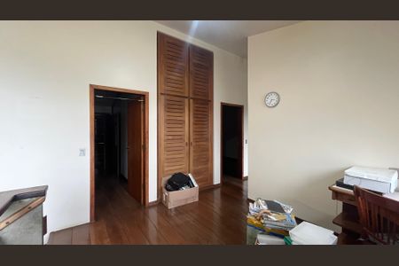 Casa à venda com 345m², 5 quartos e 3 vagas