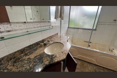 Casa à venda com 345m², 5 quartos e 3 vagas