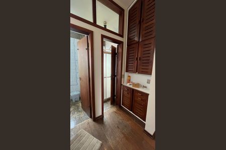 Casa à venda com 345m², 5 quartos e 3 vagas