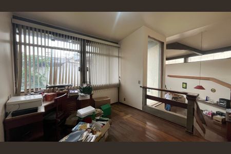 Casa à venda com 345m², 5 quartos e 3 vagas