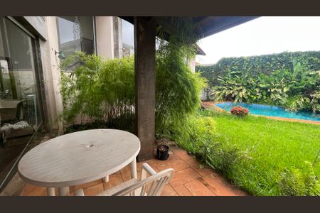 Casa à venda com 345m², 5 quartos e 3 vagas