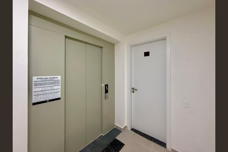 Apartamento à venda com 31m², 1 quarto e sem vagaHall Apartamento 