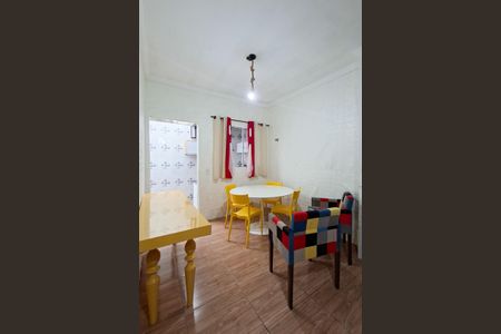 Casa de condomínio para alugar com 70m², 1 quarto e 1 vaga Casa de condomínio para alugar com 70m², 1 quarto e 1 vagaSala