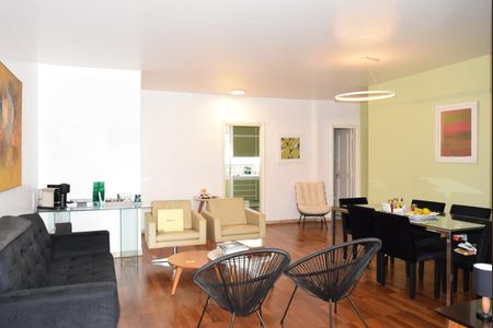 Sala de apartamento para alugar com 3 quartos, 140m² em Jardins, São Paulo