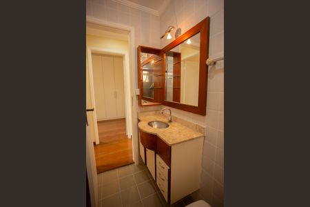 Apartamento para alugar com 52m², 2 quartos e 1 vagaBANHEIRO