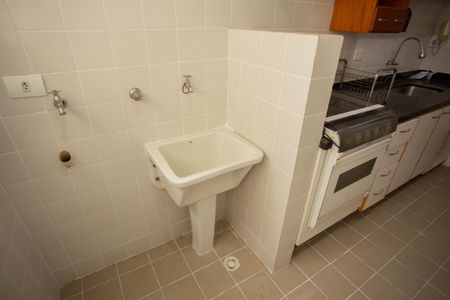 Apartamento para alugar com 52m², 2 quartos e 1 vagaCOZINHA E ÁREA DE SERVIÇO