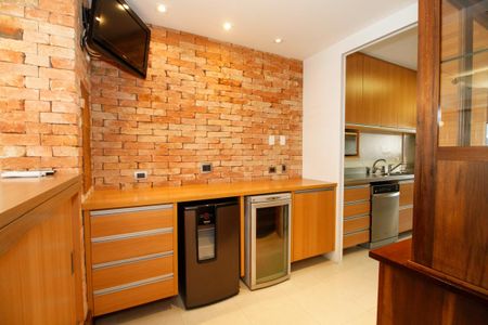 Apartamento para alugar com 170m², 3 quartos e 3 vagasAdega