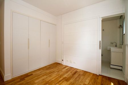 Apartamento para alugar com 170m², 3 quartos e 3 vagasSuíte 2