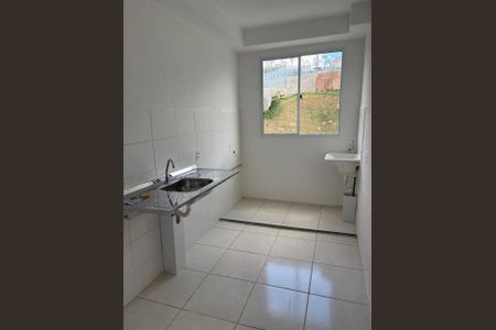Cozinha de apartamento para alugar com 2 quartos, 50m² em Caiapos, Contagem