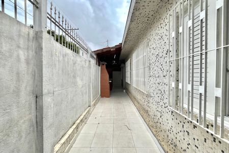 Casa à venda com 120m², 3 quartos e 3 vagas Casa à venda com 120m², 3 quartos e 3 vagasÁrea externa