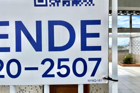 Casa à venda com 120m², 3 quartos e 3 vagas Casa à venda com 120m², 3 quartos e 3 vagasPlaquinha