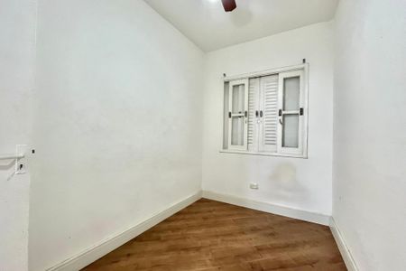 Casa à venda com 120m², 3 quartos e 3 vagas Casa à venda com 120m², 3 quartos e 3 vagasQuarto de Serviço